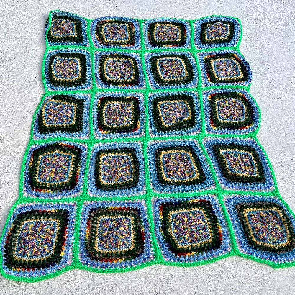 Vtg Homemade Crocheted Granny Square Afghan Throw Blanket Blue Green Cottagecore